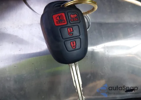 2016 Toyota Corolla L/Le/Le Pls/Prm/S/S Pls z USA, uszkodzony, nr VIN 5YFBURHE8GP513398